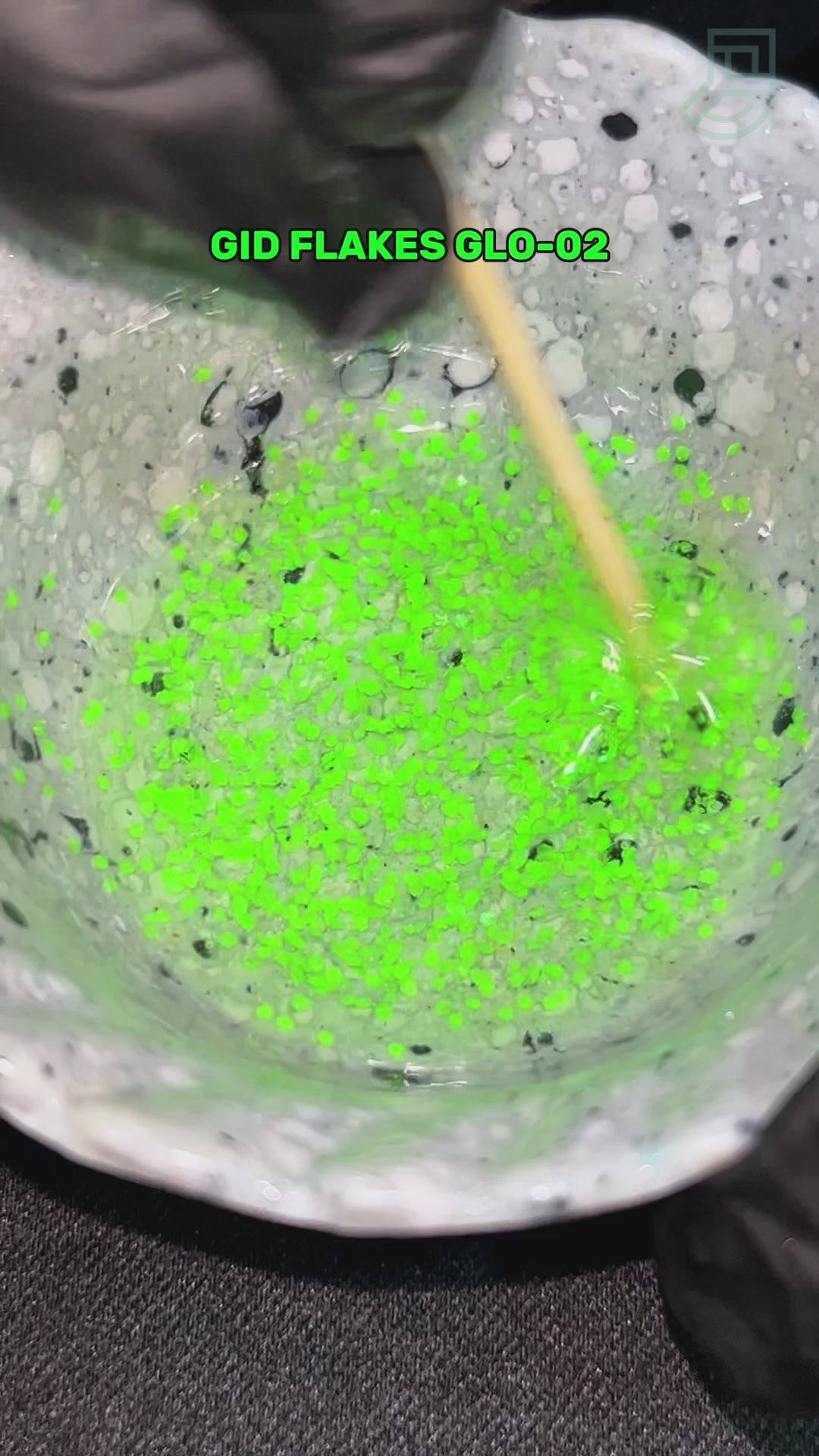 GID Flakes Glo 02
